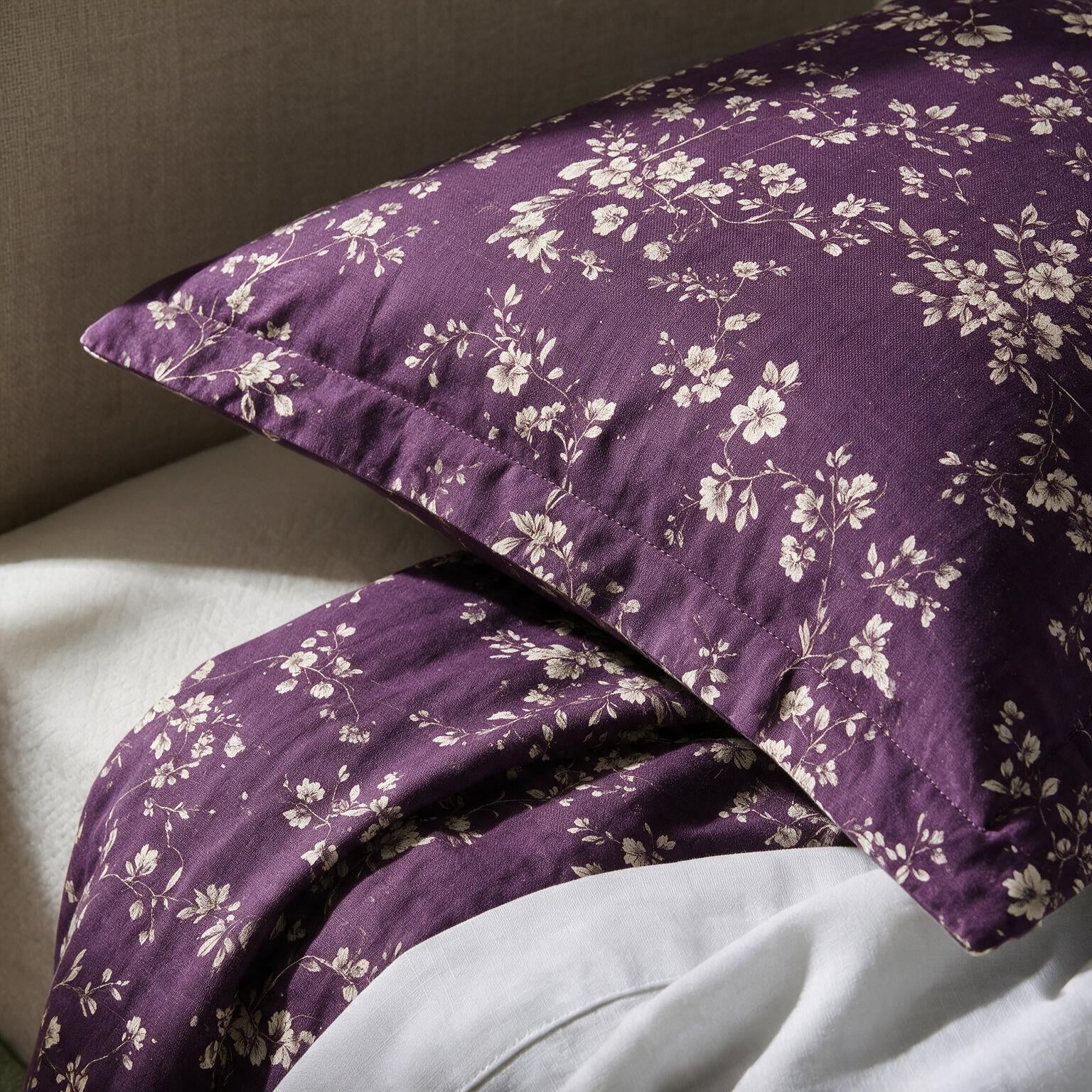 Floral des prés bordeaux (Burgundy Meadow Floral) – Parure de draps