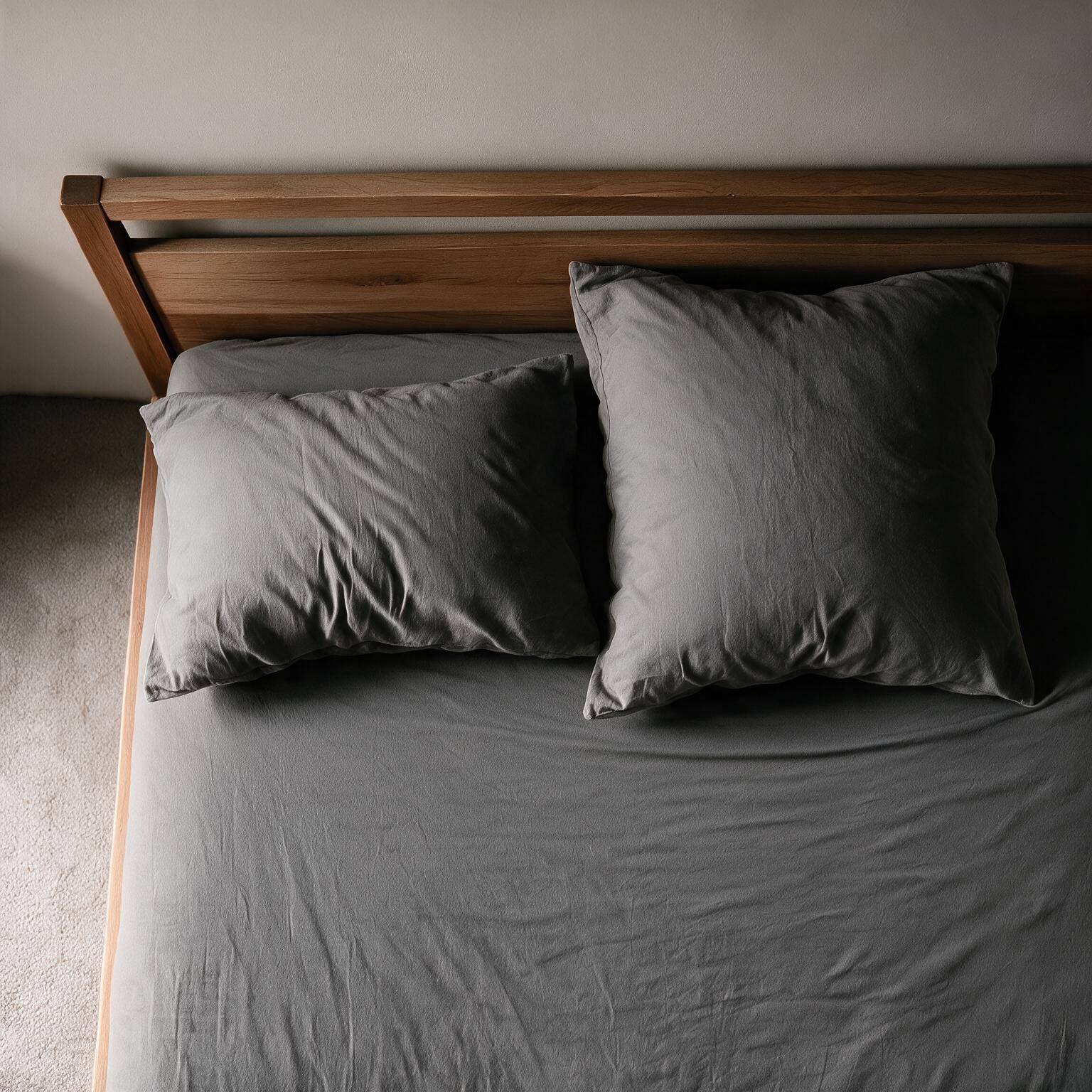 Gris foncé (Dark Grey) – Taie d'oreiller